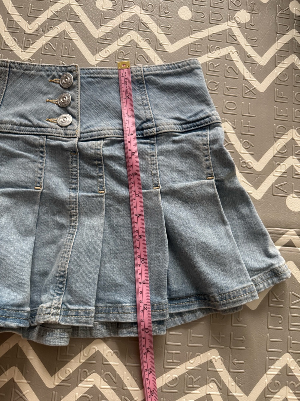 BDG Urban Outfitters Y2K Light- Wash Pleated Denim Mini Skirt- Size Small - Picture 6 of 7